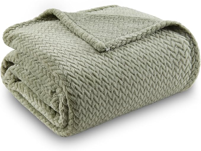 NEWCOSPLAY Super Soft Throw Blanket Sage Green Premium Silky Flannel Fleece Leaves Pattern Lightweight Bed Blanket All Season Use (Sage Green, Throw(50"x60"))