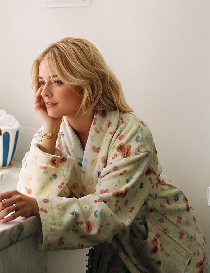 Women Fleece Floral Fruit Print Bathrobe Soft Flannel Lounge Robe Cute Fall Robe Lightweight Warm Gown with Belt