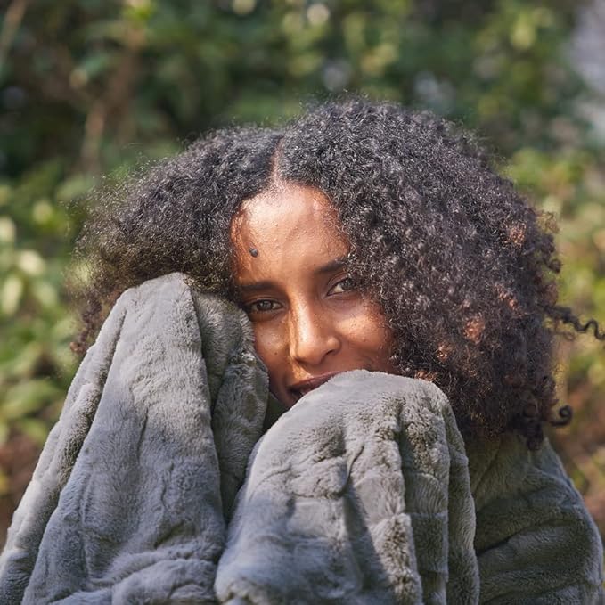 Krifey Faux Fur Throw Blanket, Super Soft Cozy Blanket, Luxury Fluffy Blanket Warm Plush Bed Throw Gray 50" x 60"