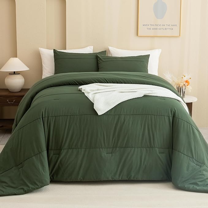 Sanracie Olive Green Oversized King Plus Comforter 128 * 120, Cotton Dark Green Pinch Pleat Bedding Comforers Set,3pc Aesthetic Comforter Super King Soft Lightweight Bed Set All Season