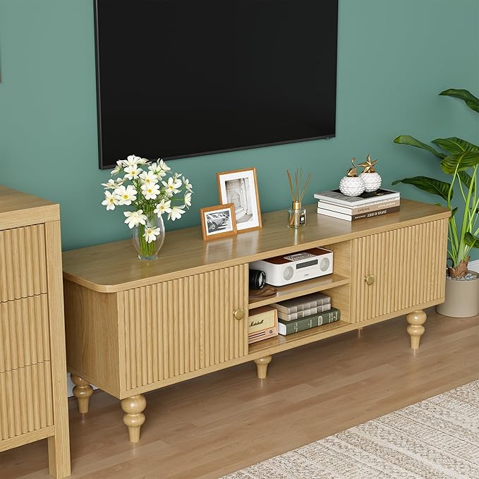 Mid-Century Modern Fluted TV Stand, Solid Wood Home Entertainment Center with Storage Cabinets and Shelves, Retro Media Console Table, for Living Room, Nature