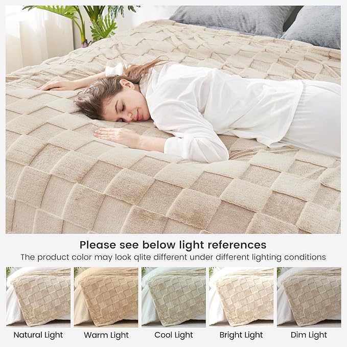 Cozy Bliss Tan Checkered Faux Rabbit Fur Throw Blanket, Soft Fuzzy Fluffy Minky Furry Blankets for Couch, Bed (50 * 60 Inches Beige)