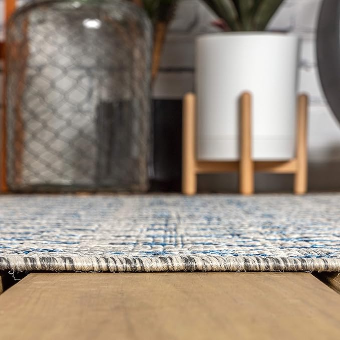 JONATHAN Y SMB108A-5R Ourika Moroccan Geometric Textured Weave Indoor Outdoor Area Rug, Bohemian, Rustic, Scandinavian Easy Clean,Bedroom,Kitchen,Backyard,Patio, Non-Shed, Light Gray/Navy, 5' Round