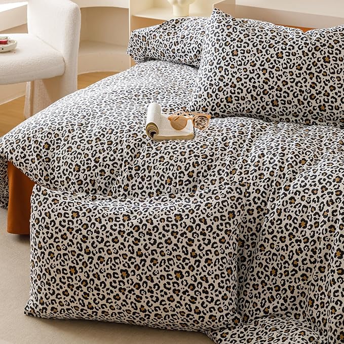 Luxlovery Leopard Comforter Set King Women Men Cheetah Printed Comforter Black White Bedding Set Fluffy Soft Blanket Quilts with 2 Pillowcases for Women Men King Bed