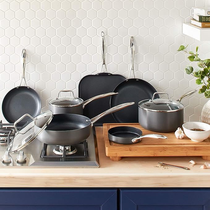 Amazon Basics Mini Sauce Pan With Lid, 1.9 Quarts, Hard-Anodized Non-Stick Aluminum, Gray (Previously Stone & Beam brand), pack of 1