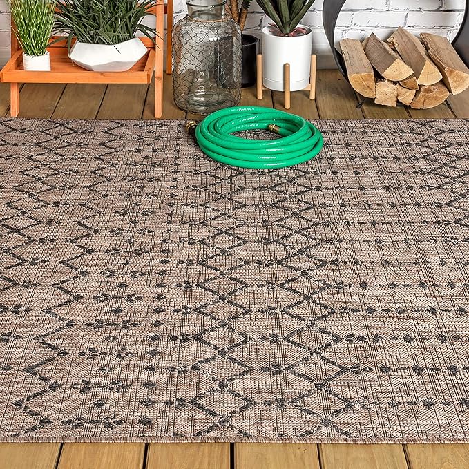 JONATHAN Y Moroccan Geometric Indoor Outdoor Area Rug 8X10 Natural/Black, Ourika Textured Weave for Backyard, Patio, Porch, Easy-Cleaning, High Traffic, Pet-Friendly, Non-Shedding (SMB108D-8)