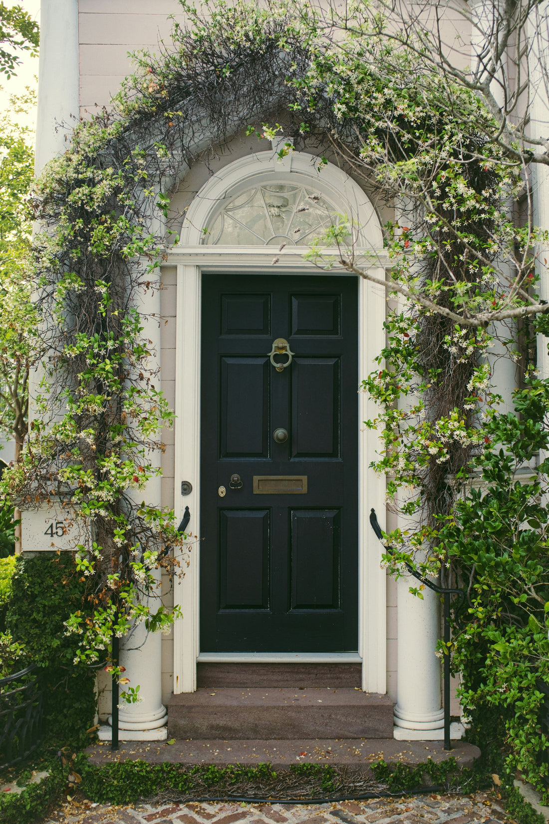 Transform Your Entryway: Stylish and Functional Decor Ideas for a Welcoming Home