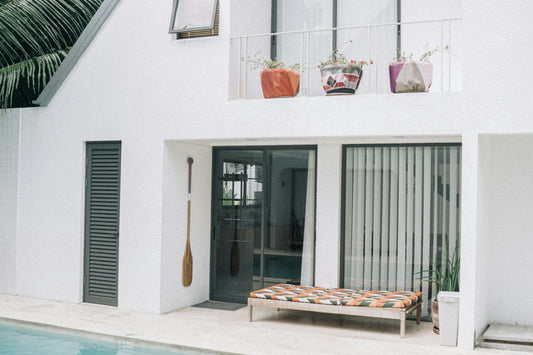 How Transitional Design Blends Modern and Classic Home Decor Beautifully