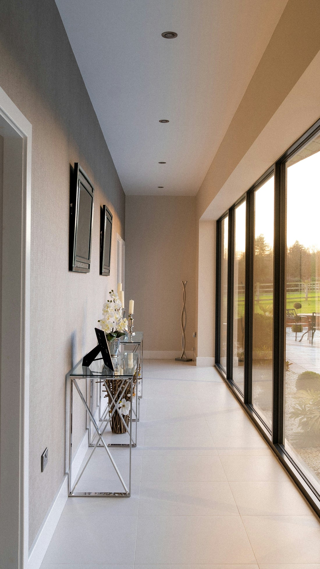 Hallway Decor Guide: Transform Narrow Spaces into Stylish Transitions | LITTLE CHAPTER