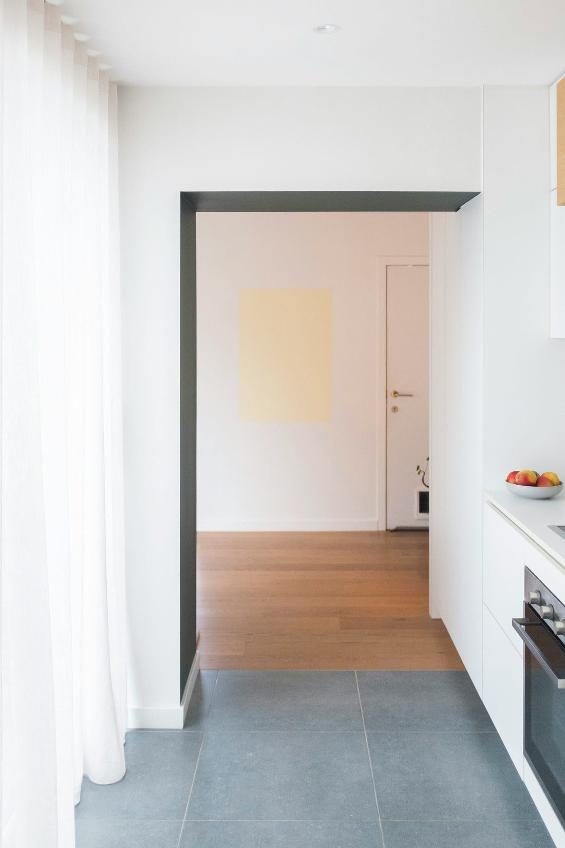 How Thoughtful Home Decor Arrangement Improves the Feeling of Space