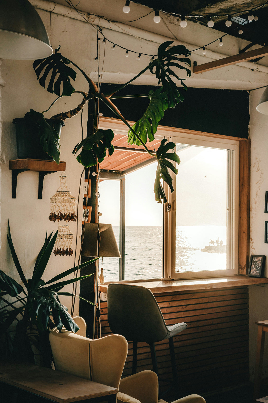 How Symmetry in Home Decor Creates Balance and Timeless Elegance