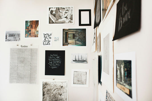 Wall Decor Ideas: How to Style Empty Walls with Elegance | LITTLE CHAPTER