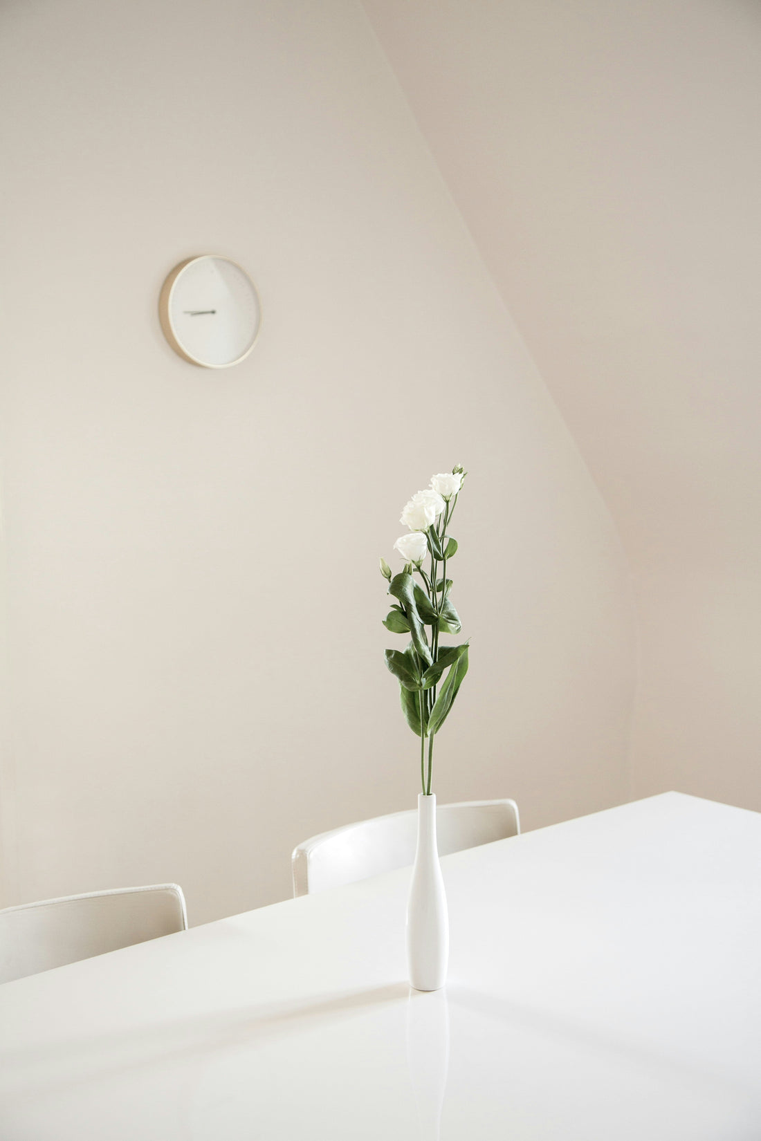 Why Imperfect Home Decor Creates Warmer and More Livable Spaces