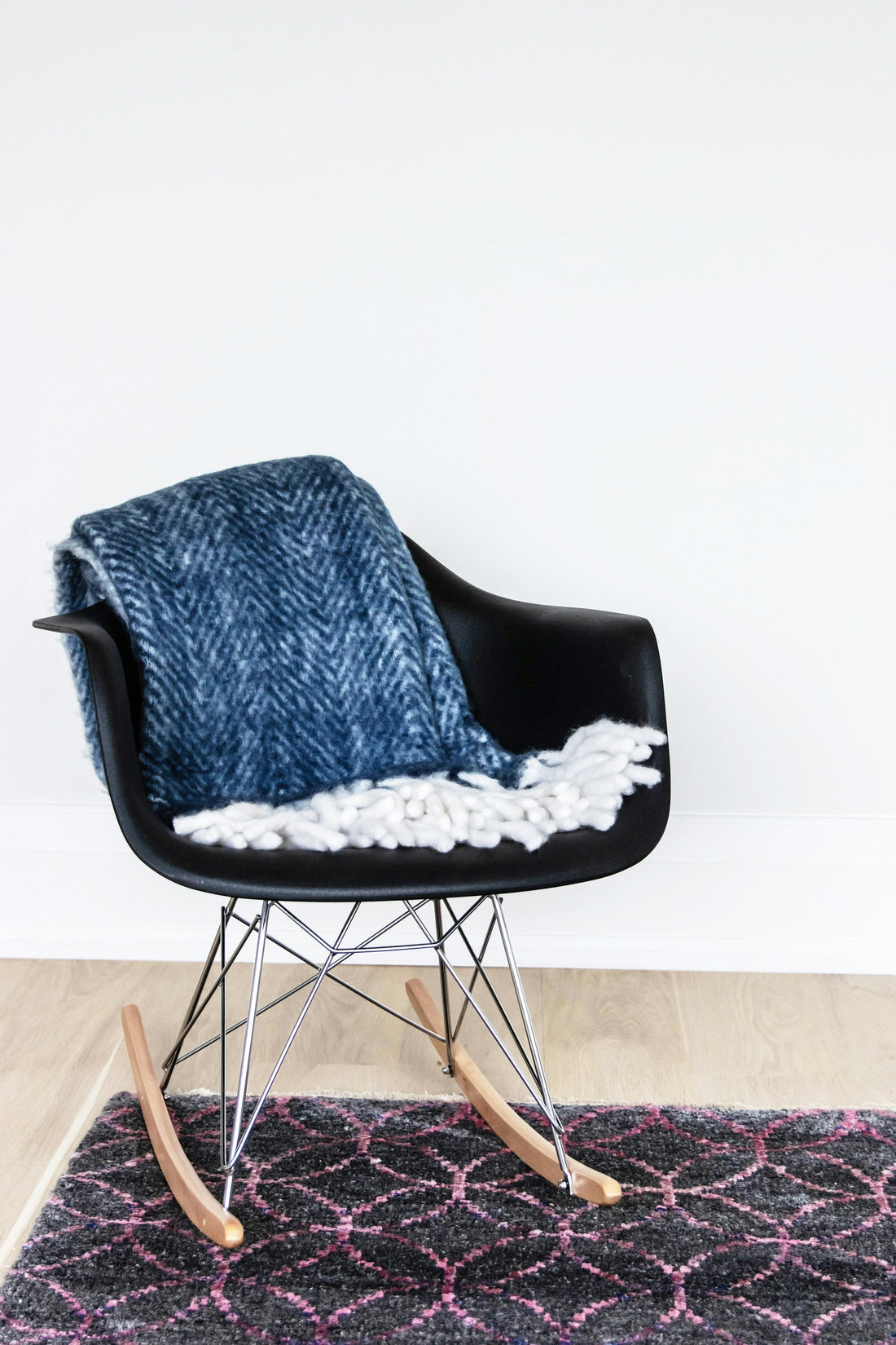 Transform Your Home with Minimalist Decor: Tips for a Clean and Functional Space