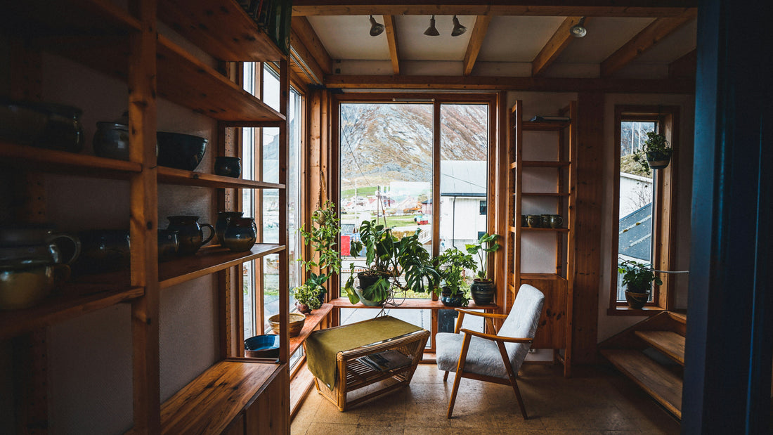 Maximize Small Living Spaces with Smart Home Decor