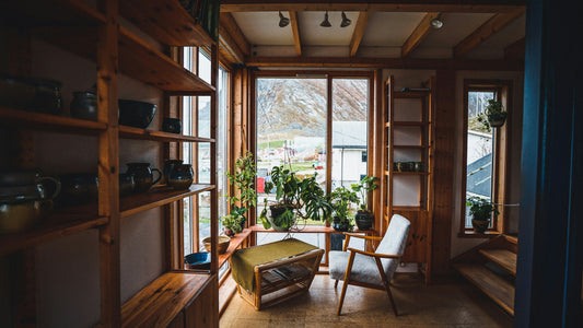 Maximize Small Living Spaces with Smart Home Decor