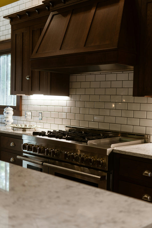 Why Balanced Home Decor Makes a Space Feel More Peaceful