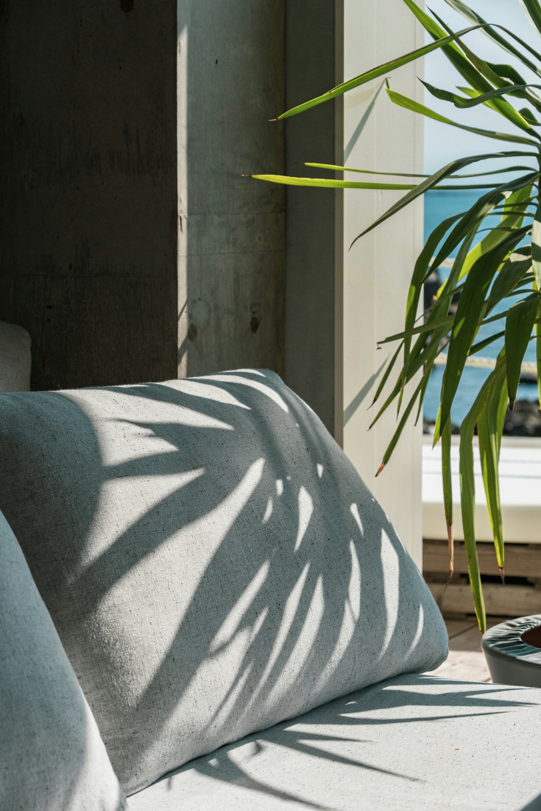 How Layered Lighting Creates Warm and Functional Home Interiors