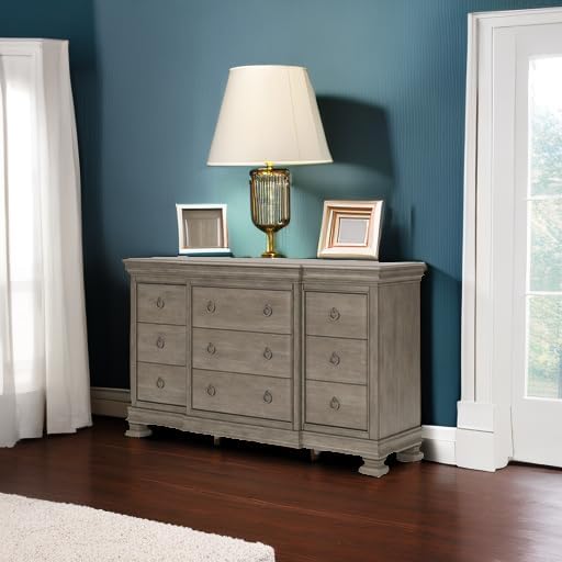 Signature Design by Ashley Lexorne Traditional 7 Drawer Dresser with 1 Jewelry Tray and Felt-lined Top Drawer for Bedroom, Gray
