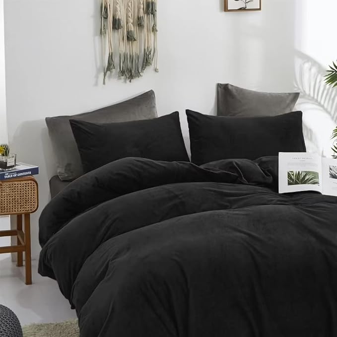CLOTHKNOW Black Fluffy King Comforter Set Velvet Bedding Comforter Sets Soft Comforter Cozy Black Comforter with 2 x Pillow Cases