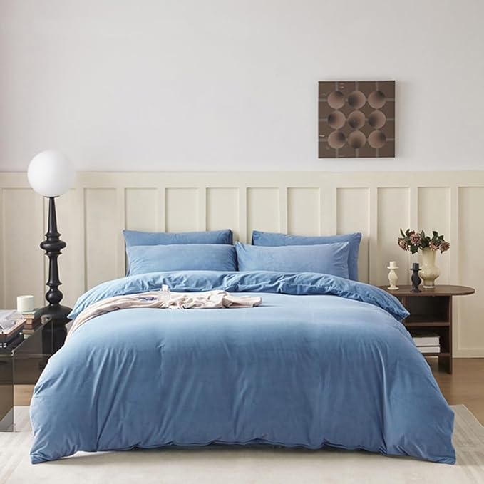 CLOTHKNOW Blue Velvet Comforter Set Twin/Twin XL Lake Blue Bedding Comforter Sets Blue Bed Comforter Flannel Comforter Blue Bedding Sets Soft Cozy