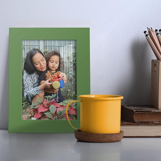 Renditions Gallery 3.5x5 inch Picture Frame High-end Modern Style, Made of Solid Wood and High Definition Glass Ready for Wall and Tabletop Photo Display, Green Frame