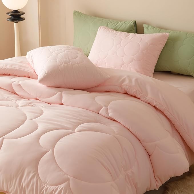 CLOTHKNOW Pink King Size Comforter Set Daisy Puff Bedding Comforter Sets Soft Women Girls Comforter Boho Comforter with 2 x Pillow Cases