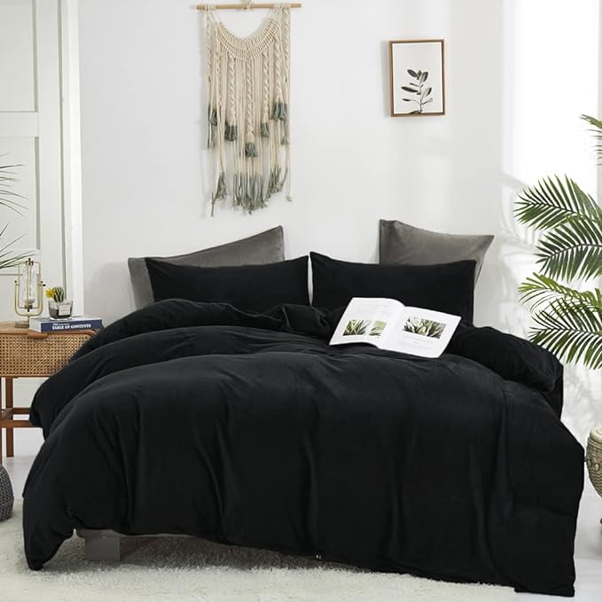 CLOTHKNOW Black Fluffy King Comforter Set Velvet Bedding Comforter Sets Soft Comforter Cozy Black Comforter with 2 x Pillow Cases