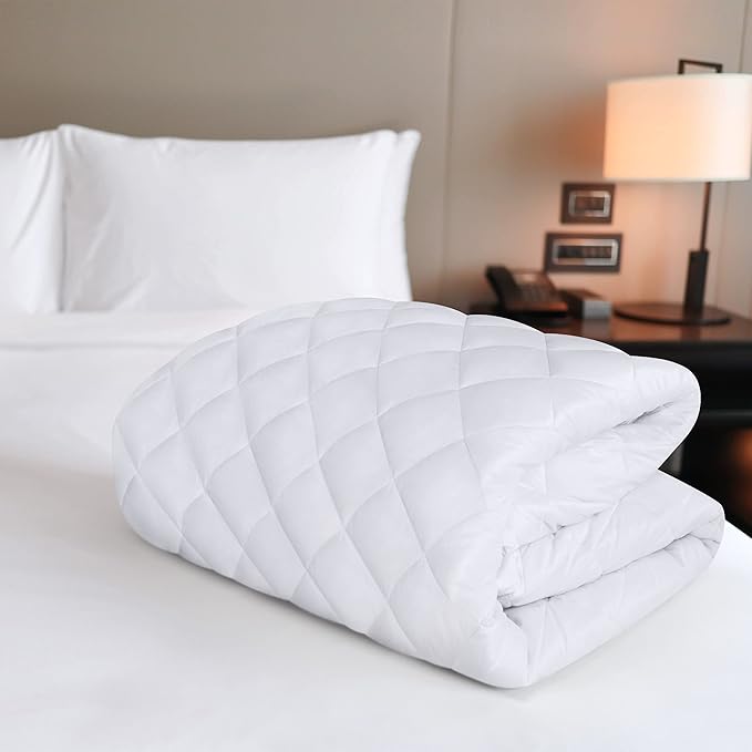 Utopia Bedding Quilted Fitted Mattress Pad, Full XL Size, Elastic Fitted Mattress Topper Protector and Cover Stretches up to 16 Inches Deep, Machine Washable (White)