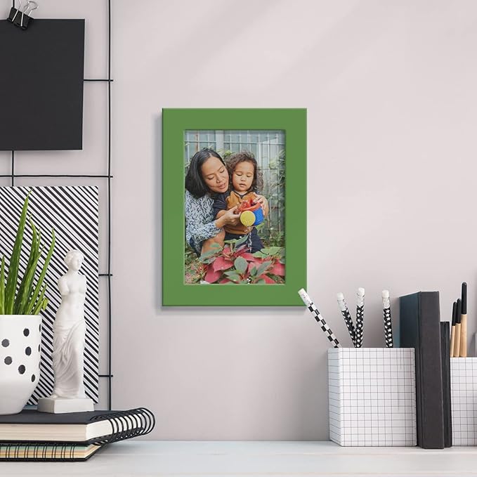 Renditions Gallery 4x6 inch Picture Frame High-end Modern Style, Made of Solid Wood and High Definition Glass Ready for Wall and Tabletop Photo Display, Green Frame