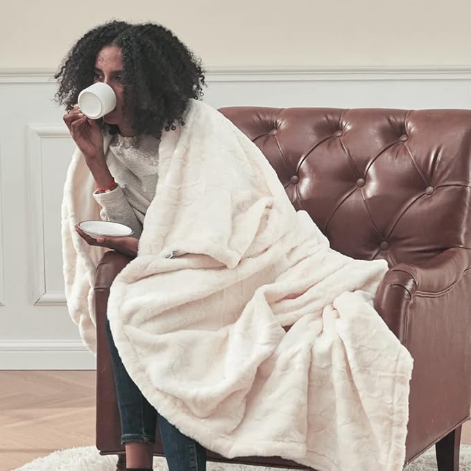 Krifey Faux Fur Throw Blanket, Super Soft Cozy Blanket, Luxury Fluffy Blanket Warm Bed Throw, Plush for Women, Ivory 50" x 60"