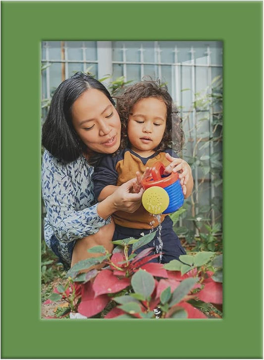 Renditions Gallery 4x6 inch Picture Frame High-end Modern Style, Made of Solid Wood and High Definition Glass Ready for Wall and Tabletop Photo Display, Green Frame