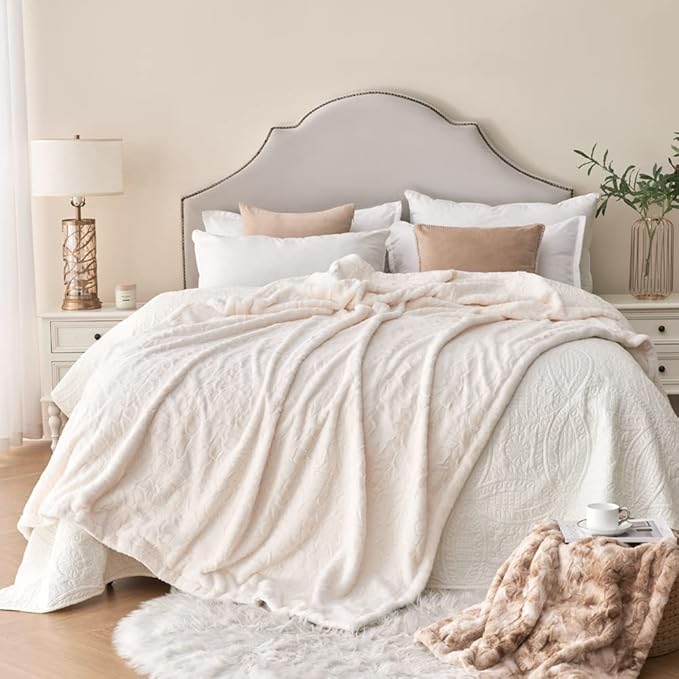 Krifey Oversized Faux Fur Blanket, Super Soft Cozy Blanket, Luxury Fluffy Throw Blanket Fuzzy Bed Throw, Plush for Women, Cream 60" x 80"