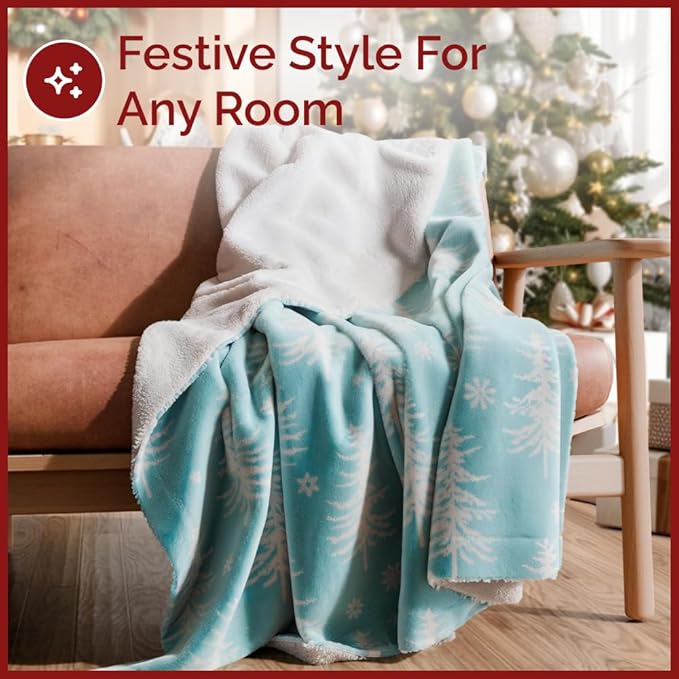 Christmas Sherpa Blanket Throw Size - Reversible Sherpa Fleece Blanket - Super Soft Double Sided Throw for Bed, Sofa, Couch - Thick, Cozy & Plush - Xmas Winter Bedding - Christmas Snowflakes, 50x60