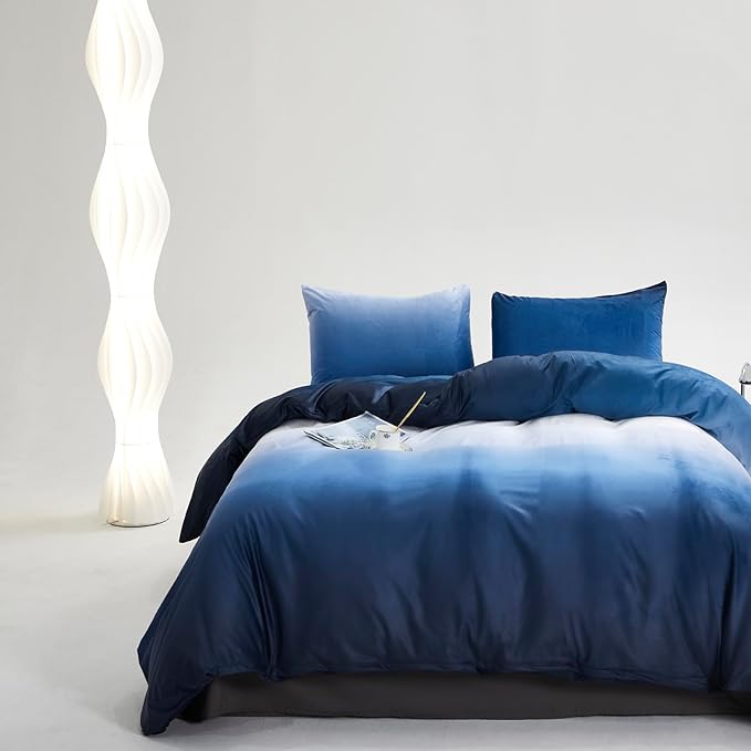 Luxlovery Blue Gradient Velvet Comforter Queen Fluffy Plush Flannel Bedding Set Queen Size Men Women Army Blue White Sherpa Micromink Blanket Quilts Warm Winter Warm Abstract Comforter Set