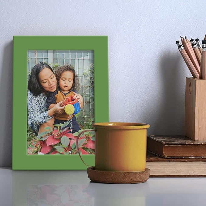 Renditions Gallery 4x6 inch Picture Frame High-end Modern Style, Made of Solid Wood and High Definition Glass Ready for Wall and Tabletop Photo Display, Green Frame