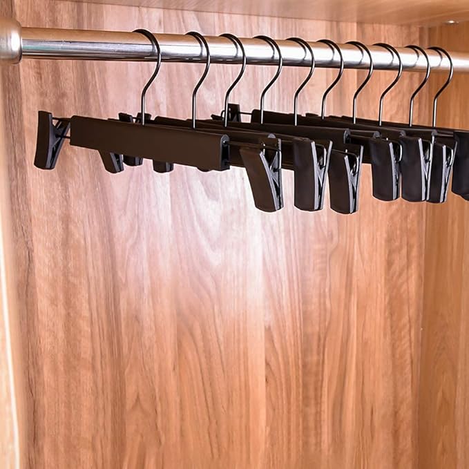 Skirt Hangers，Pants Hangers with Clips，360 ° Swivel Hooks Space Saving Hangers for Pants, Skirts, Clothes, Jeans (10Pack, Black)