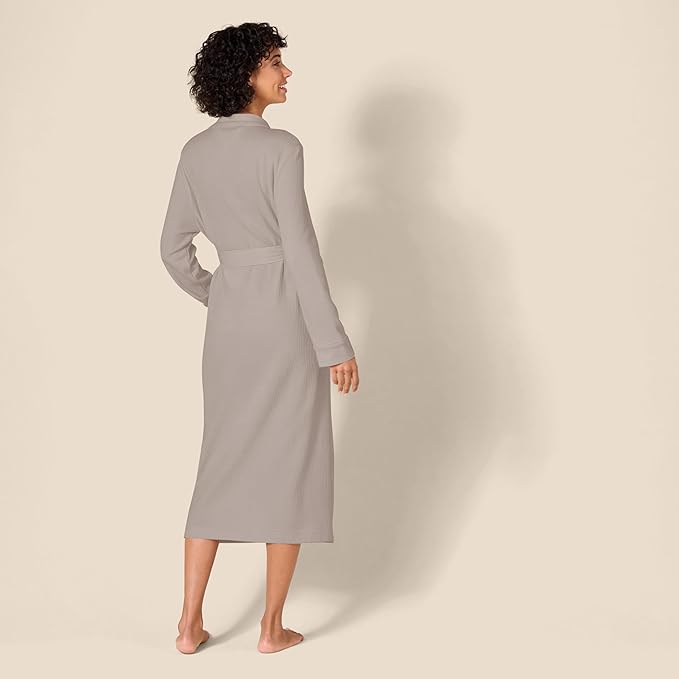 Amazon Essentials Women's Lightweight Waffle Full-Length Robe (Available in Plus Size)
