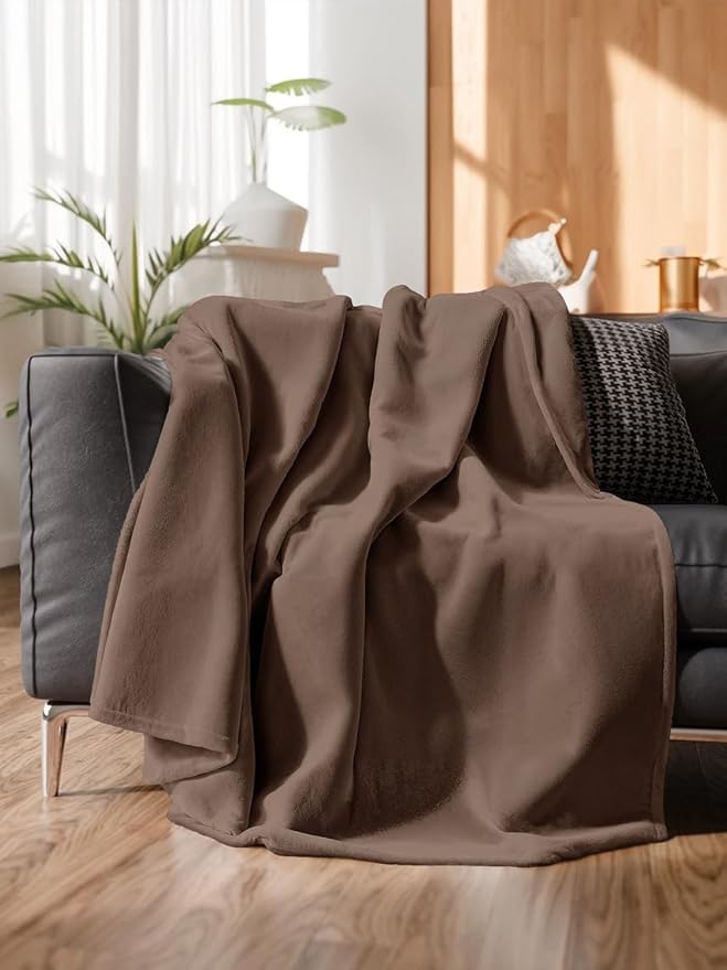 Ultra Soft Fleece Blanket King Size - Flannel Fleece Luxury King Blanket - Lightweight for Couch Bed Chair - Thick, Warm and Breathable - All Season Cozy Fuzzy, Anti-Static Microplush Bedding, Brown