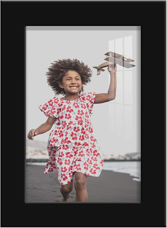 Renditions Gallery 4x6 inch Picture Frame High-end Modern Style, Made of Solid Wood and High Definition Glass Ready for Wall and Tabletop Photo Display, Black Frame