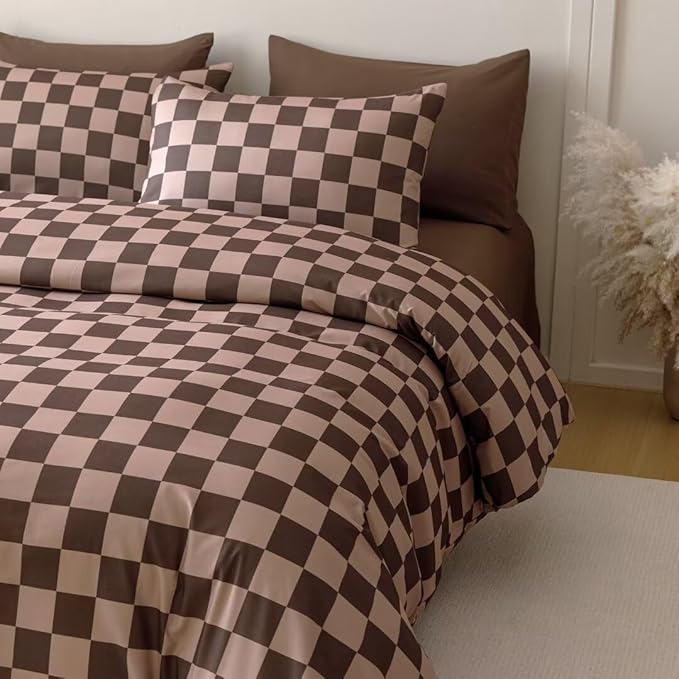 CLOTHKNOW Brown Plaid King Size Comforter Set 3Pcs Grid Bedding Comforter Sets Checker Geometric Comforter with 2 x Pillow Cases