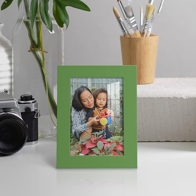 Renditions Gallery 3.5x5 inch Picture Frame High-end Modern Style, Made of Solid Wood and High Definition Glass Ready for Wall and Tabletop Photo Display, Green Frame