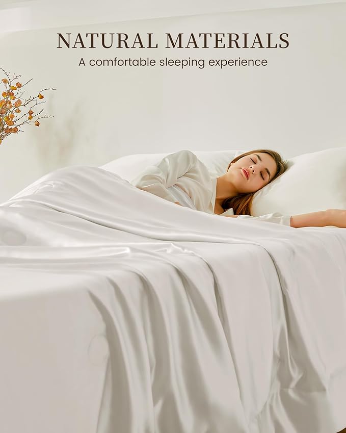 THXSILK Silk Blanket, 100% Mulberry Silk Cooling Throw, Soft and Lightweight Blanket for Bedroom, Sofa, Travel, All-Season (White, 53"x70")