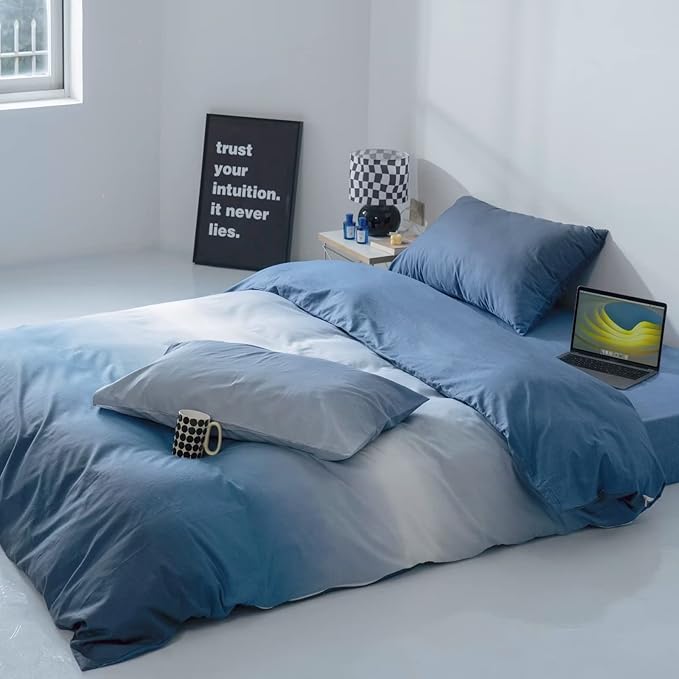 CLOTHKNOW Blue White Full Size Comforter Sets 3Pcs Blue Gradient Bedding Comforter Sets All Season Soft Comforters with 2 x Pillow Cases