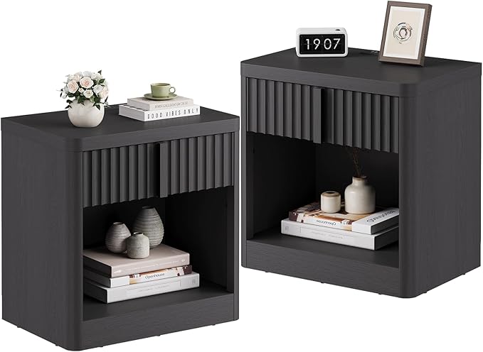 Fluted Nightstand Set of 2 with Charging Station, 23.6" Wood End Table with Solid Wood Handle, Curved Profile Design, Mid Century Moden Bedside Table for Bedroom, Living Room, Black