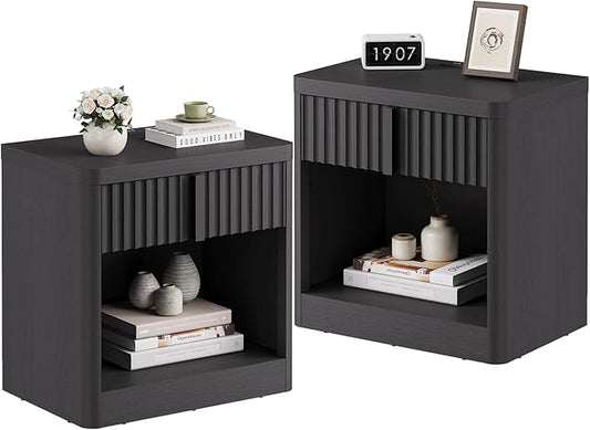 Fluted Nightstand Set of 2 with Charging Station, 23.6" Wood End Table with Solid Wood Handle, Curved Profile Design, Mid Century Moden Bedside Table for Bedroom, Living Room, Black