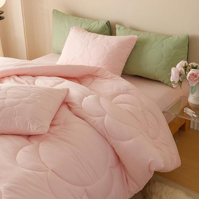 CLOTHKNOW Pink Floral Twin/Twin XL Comforter Set 3Pcs Daisy Puff Bedding Comforter Sets Boho Comforter Soft Pink Comforter Sets