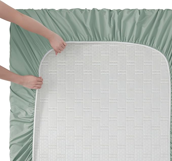 Clara Clark Bed Sheets, Premier 1800 Series Bed Sheet Set, Deep Pocket, Wrinkle, Fade, Stain Resistant, Luxury Soft Bedding Sheets & Pillowcases, California King, Ice Green