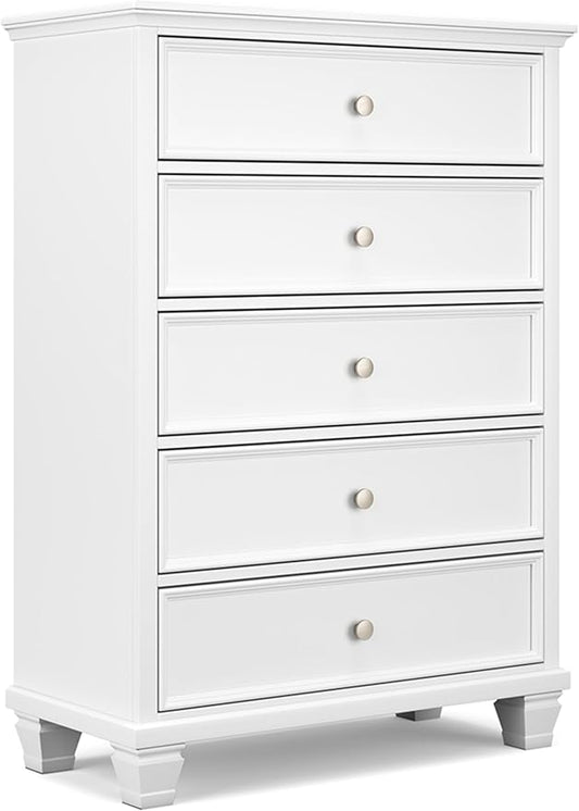 Signature Design by Ashley Fortman Casual 5 Drawer Chest for Bedroom, White