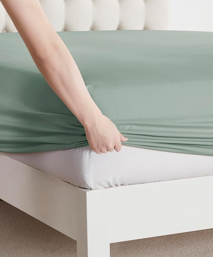 Clara Clark Bed Sheets, Premier 1800 Series Bed Sheet Set, Deep Pocket, Wrinkle, Fade, Stain Resistant, Luxury Soft Bedding Sheets & Pillowcases, Queen, Ice Green